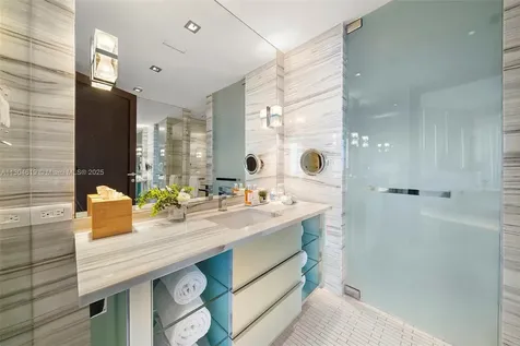 2201 Collins Avenue Miami Beach FL 33139