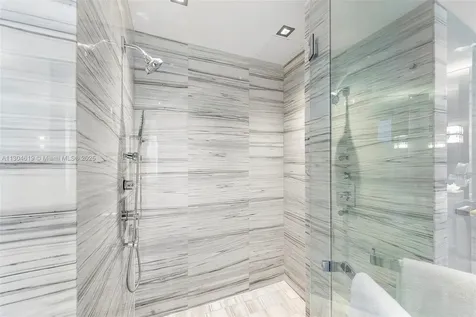 2201 Collins Avenue Miami Beach FL 33139