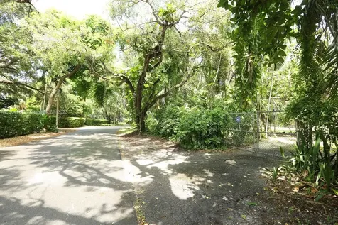 3821 El Prado Boulevard Coconut Grove FL 33133