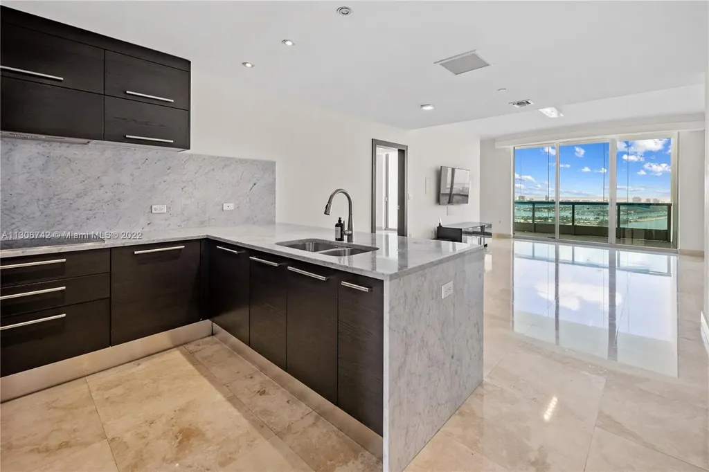 900 Biscayne Boulevard Miami FL 33132