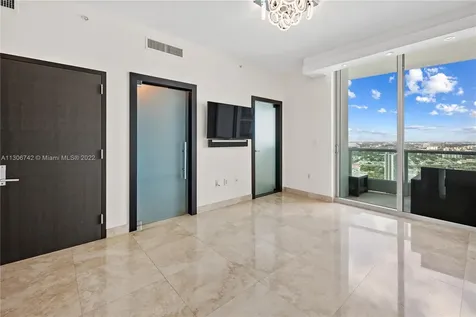 900 Biscayne Boulevard Miami FL 33132