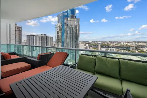 900 Biscayne Boulevard Miami FL 33132