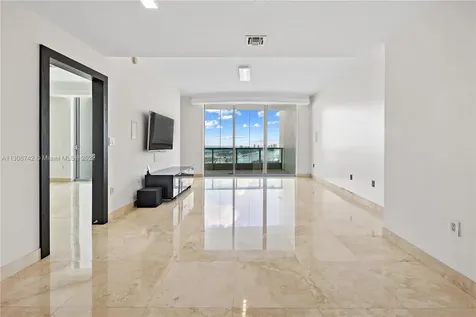900 Biscayne Boulevard Miami FL 33132