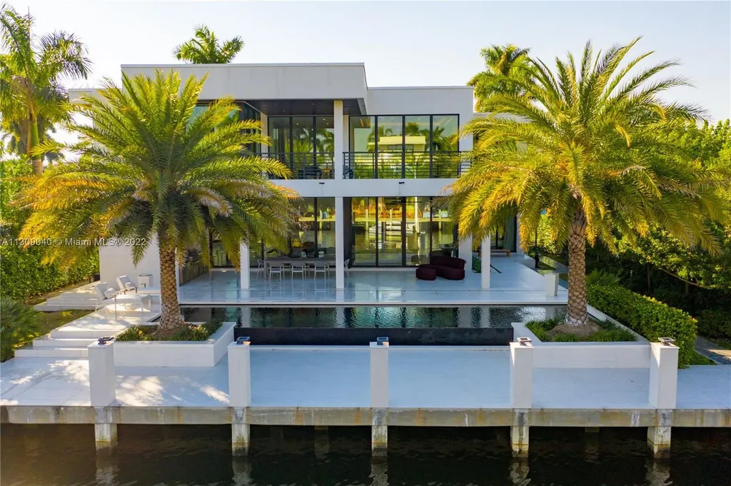 128 Fiesta Way Fort Lauderdale FL 33301