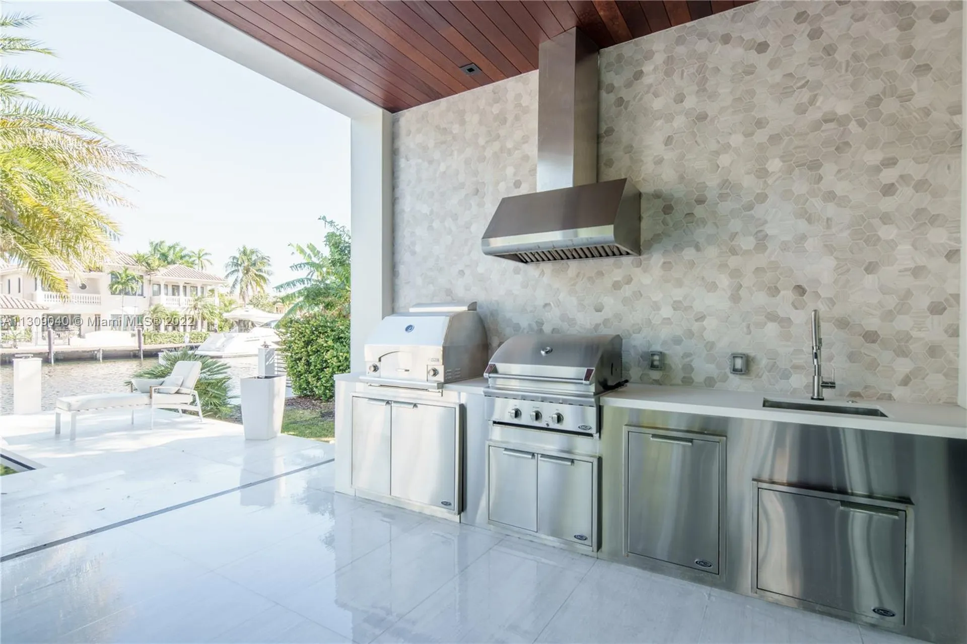 128 Fiesta Way Fort Lauderdale FL 33301