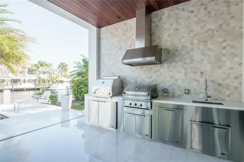 128 Fiesta Way Fort Lauderdale FL 33301