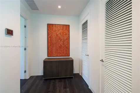 128 Fiesta Way Fort Lauderdale FL 33301