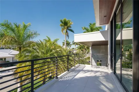 128 Fiesta Way Fort Lauderdale FL 33301