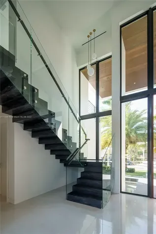 128 Fiesta Way Fort Lauderdale FL 33301