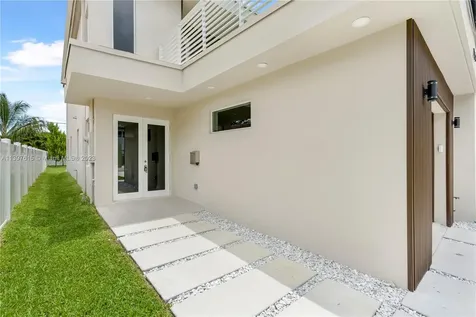 2859 SW 37th Court Miami FL 33134