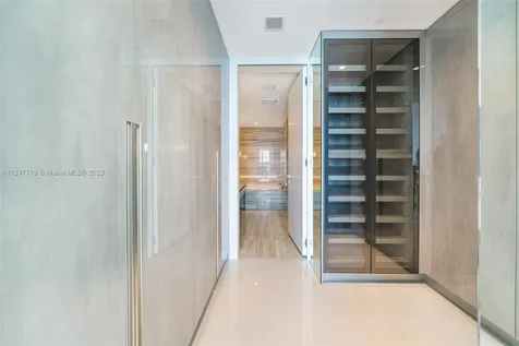 18975 Collins Avenue Sunny Isles Beach FL 33160