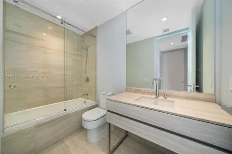 18975 Collins Avenue Sunny Isles Beach FL 33160
