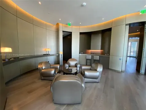 18975 Collins Avenue Sunny Isles Beach FL 33160