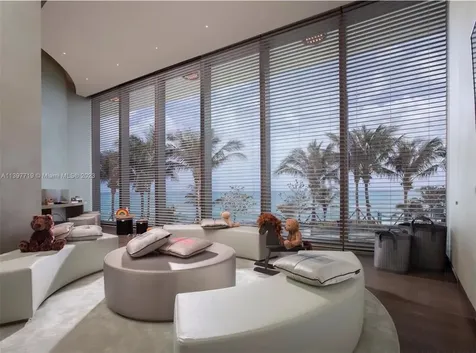 18975 Collins Avenue Sunny Isles Beach FL 33160