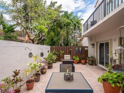 10957 SW 75th Street Miami FL 33173