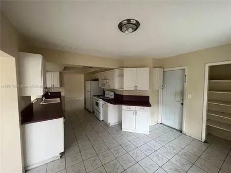 5150 SW 10th Street Margate FL 33068