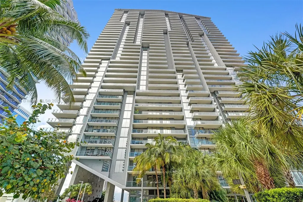 88 SW 7th Street Miami FL 33130