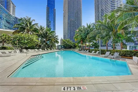 88 SW 7th Street Miami FL 33130