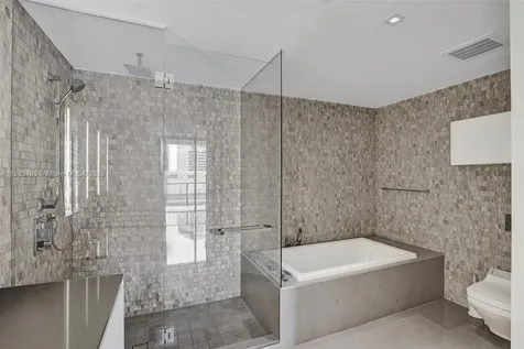88 SW 7th Street Miami FL 33130