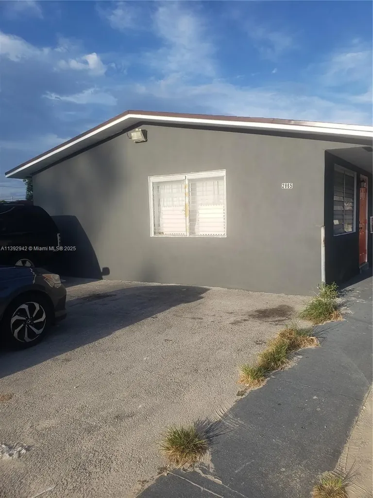 2865 NW 22nd Avenue Miami FL 33142