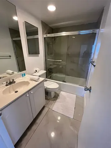 3901 S S Ocean Drive Hollywood FL 33019