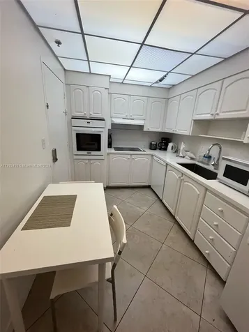 3901 S S Ocean Drive Hollywood FL 33019