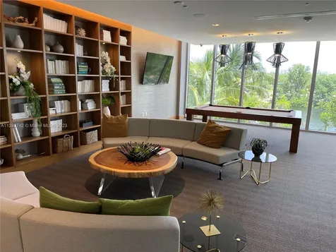 16385 Biscayne Boulevard North Miami Beach FL 33160