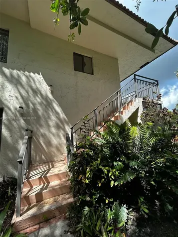 405 Lakeview Drive Weston FL 33326