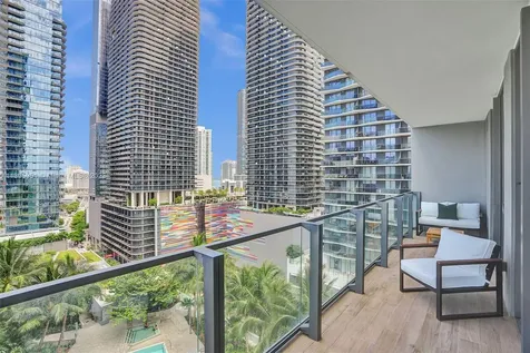 88 SW 7th Street Miami FL 33130