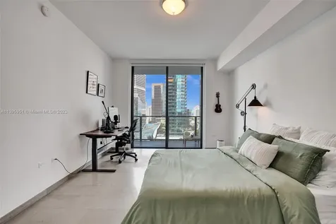 88 SW 7th Street Miami FL 33130