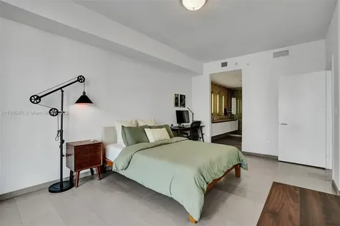 88 SW 7th Street Miami FL 33130