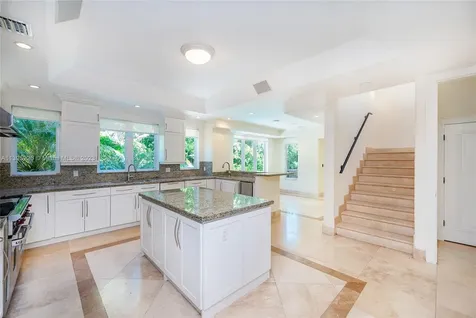 541 S Mashta Drive Key Biscayne FL 33149
