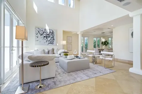541 S Mashta Drive Key Biscayne FL 33149