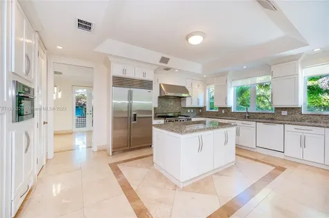 541 S Mashta Drive Key Biscayne FL 33149