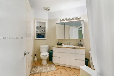 2500 NE 199th Street Miami FL 33180