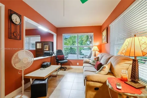 2500 NE 199th Street Miami FL 33180