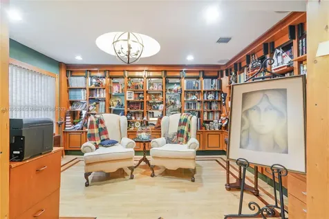 2500 NE 199th Street Miami FL 33180