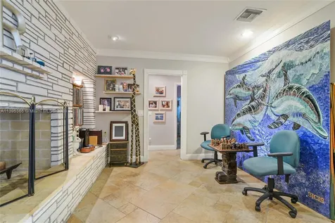 2500 NE 199th Street Miami FL 33180