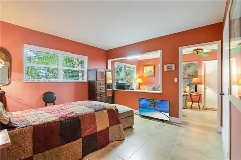 2500 NE 199th Street Miami FL 33180