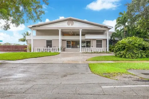 2500 NE 199th Street Miami FL 33180