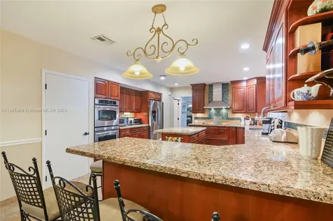 2500 NE 199th Street Miami FL 33180