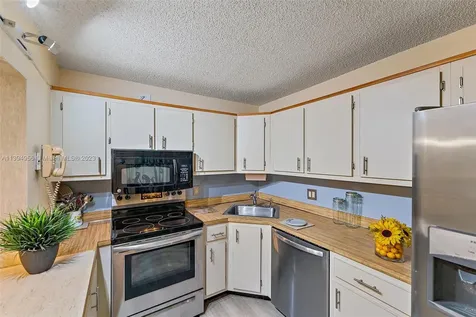 307 Pine Ridge Circle Green Acres FL 33463