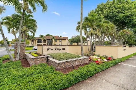 307 Pine Ridge Circle Green Acres FL 33463