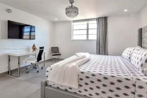 4001 S Ocean Drive Hollywood FL 33019