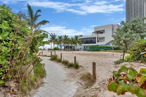 4001 S Ocean Drive Hollywood FL 33019