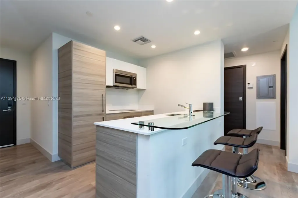 777 N Ocean Drive Hollywood FL 33019