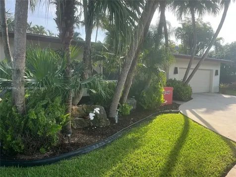9451 E Calusa Club Drive Miami FL 33186