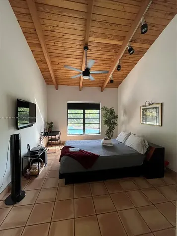 9451 E Calusa Club Drive Miami FL 33186