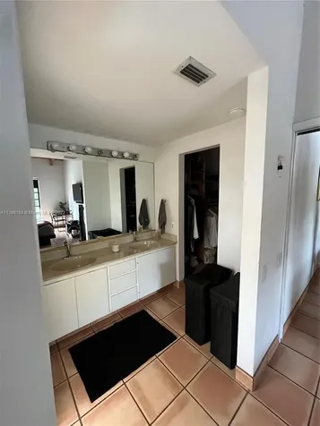 9451 E Calusa Club Drive Miami FL 33186