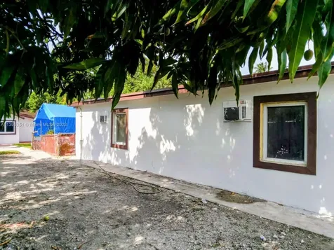 2720 NW 29th Street Miami FL 33142